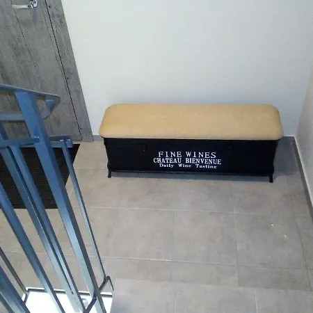 Brand New In The Old Town * كلابيدا