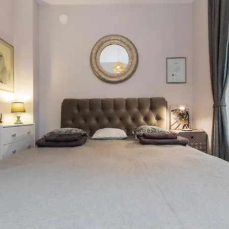 Apartment Brand New In The Old Town
